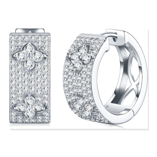 Iced Stud Earrings | Moissanite